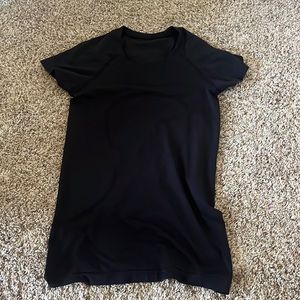 lululemon black swiftly size 4